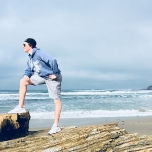 Meet your Posher, Aaron